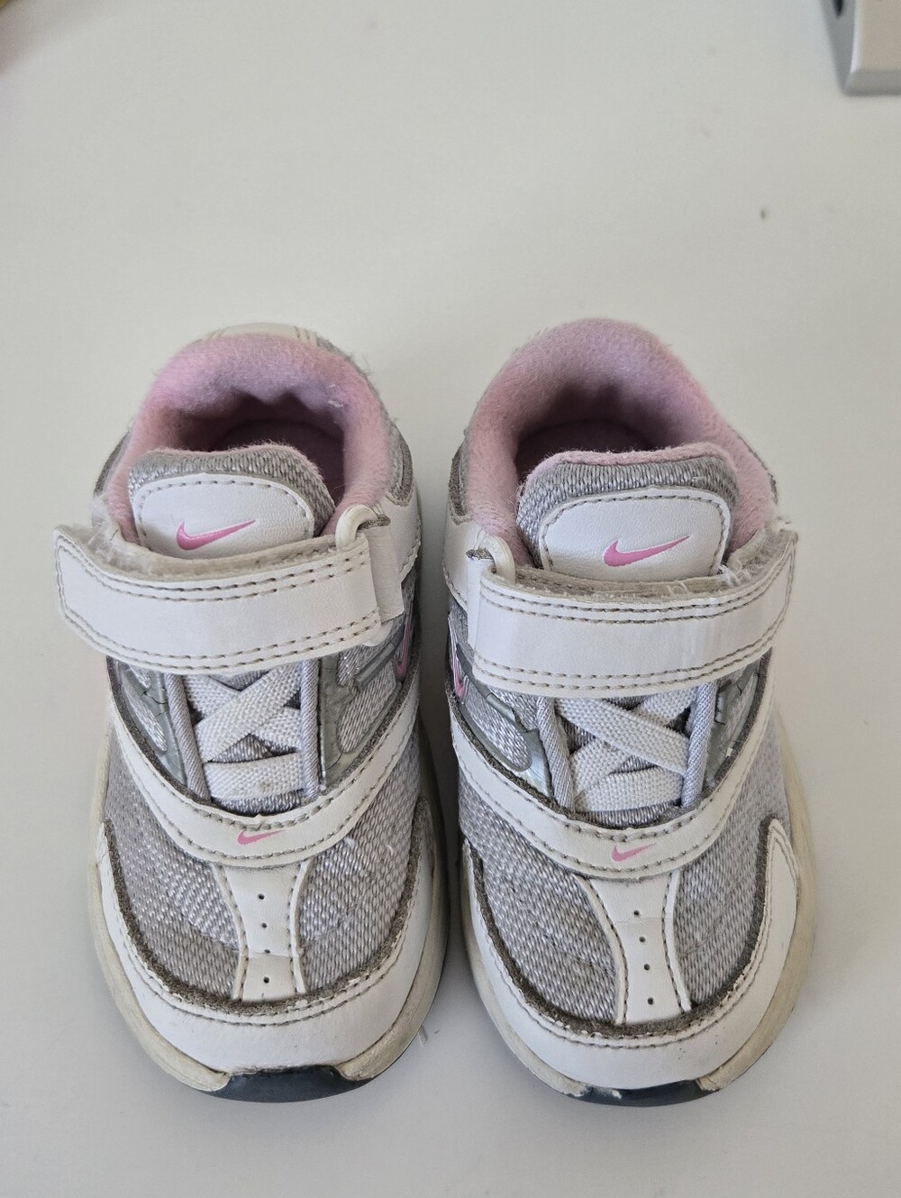 Girls Nike Pink White Gray Sneakers Size 5c